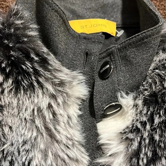 St John Women’s fur zip front vest size P - Picture 15 of 16